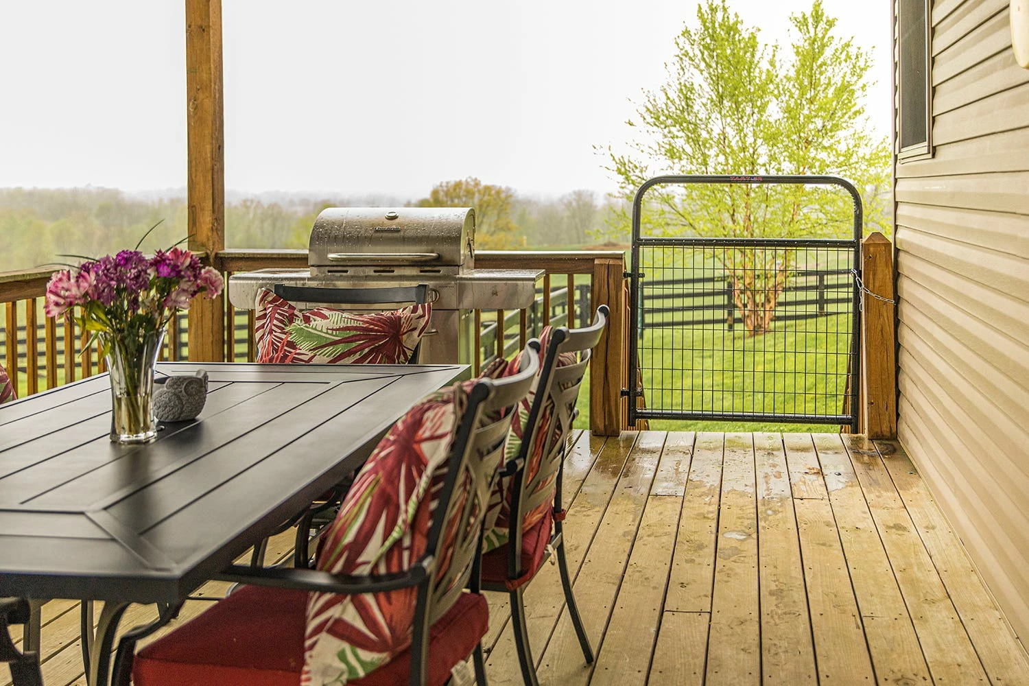 Tarter 6' 2" x 4" Wire Filled Gate, Black - WFGBL6 - Gates & Corrals 4 Tarter 6' 2" x 4" Wire Filled Gate, Black - WFGBL6 - Gates & Corrals - Image 2