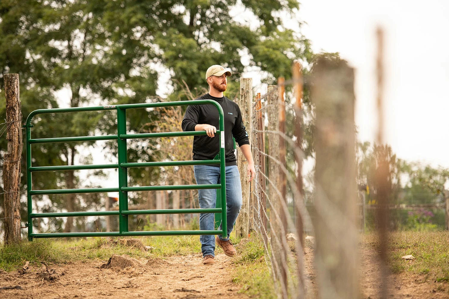 Tarter 6 Bar 20' Green Tube Gate - 6EG20 - Panels & Gates 4 Tarter 6 Bar 20' Green Tube Gate - 6EG20 - Panels & Gates - Image 2