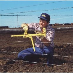 Dutton-Lainson GoldenRod 400 Standard Fence Stretcher 5565601 - Electric Fencing -Livestock Online Store 934ee3172e1c4895990713a006e1ea636d024b19 2550600 3